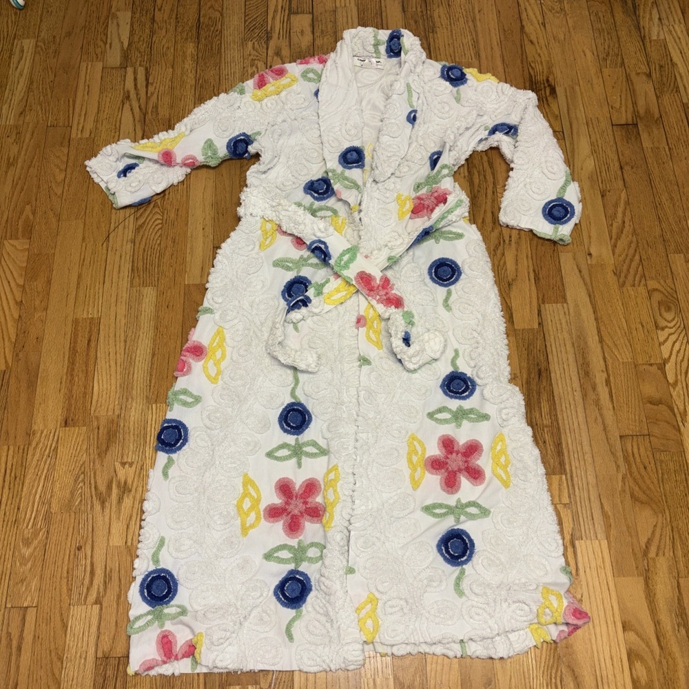 Vtg 90s Canyon Group chenille robe Wedding Cake Nanny Pockets Belted